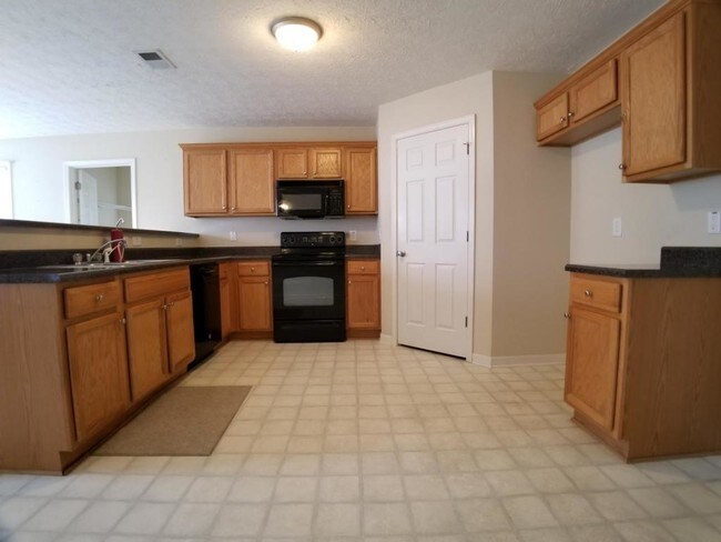 Building Photo - 306 Nandina Ln