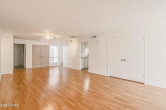 Building Photo - 4346 N 19th Dr