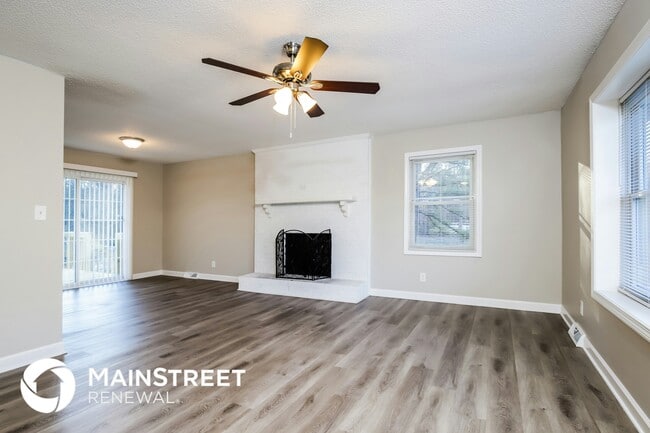 Building Photo - 258 Shallowbrook Dr