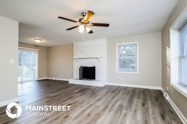 Foto del edificio - 258 Shallowbrook Dr