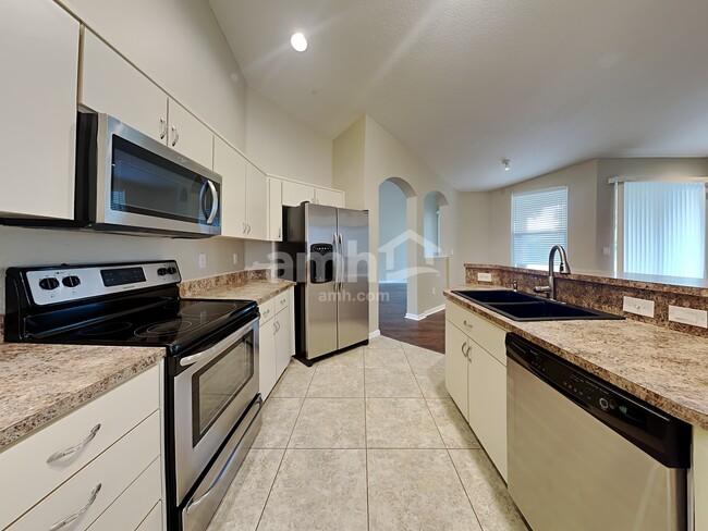 Building Photo - 9302 Dresden Pl