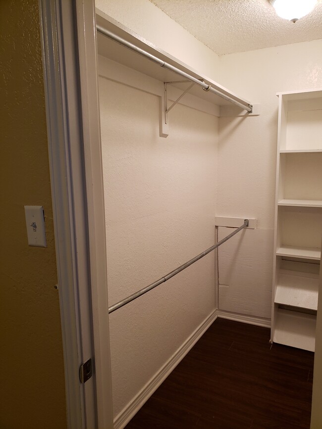Building Photo - 1603 Marsh Ln