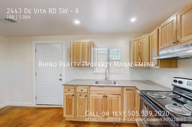 Foto del edificio - 2443 De Vita Rd SW