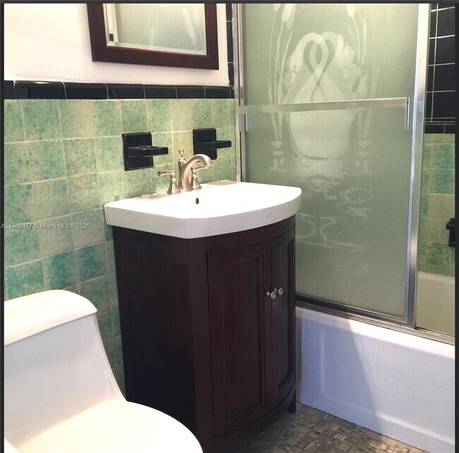 Foto del edificio - 1383 NE 34th Ct