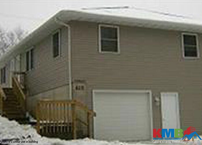 Building Photo - 615 4th Ave