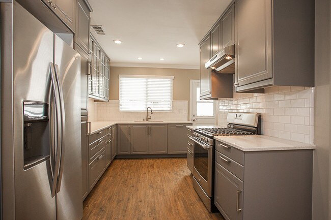 Cocina - 311 Carnelian St