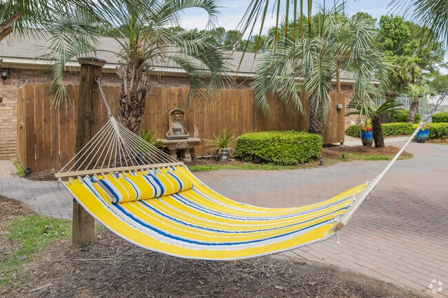 Hammocks - Pine Lakes