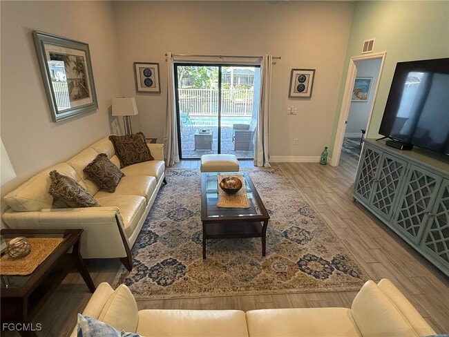 Building Photo - 313 SW 47th Terrace