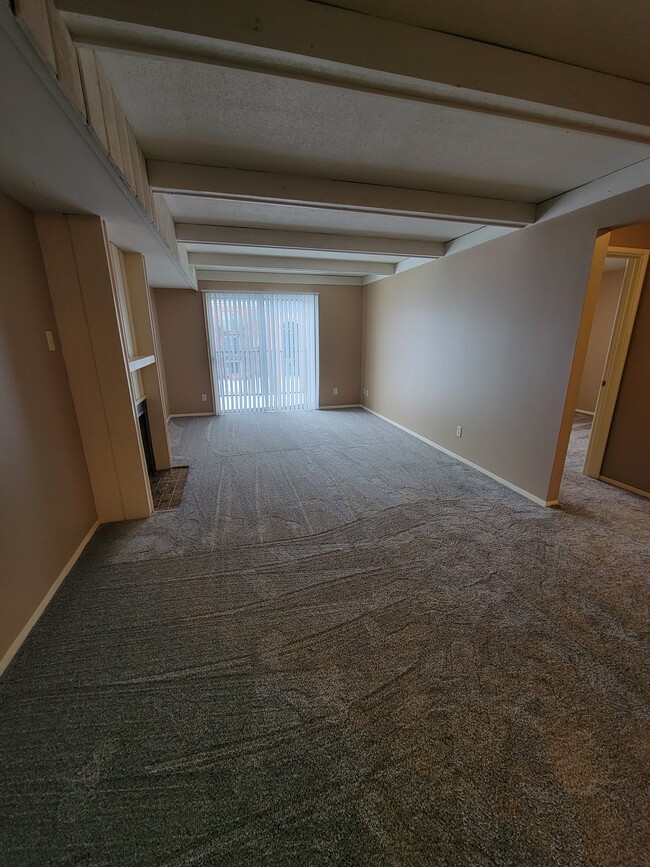 Building Photo - 7100 Van Dorn St