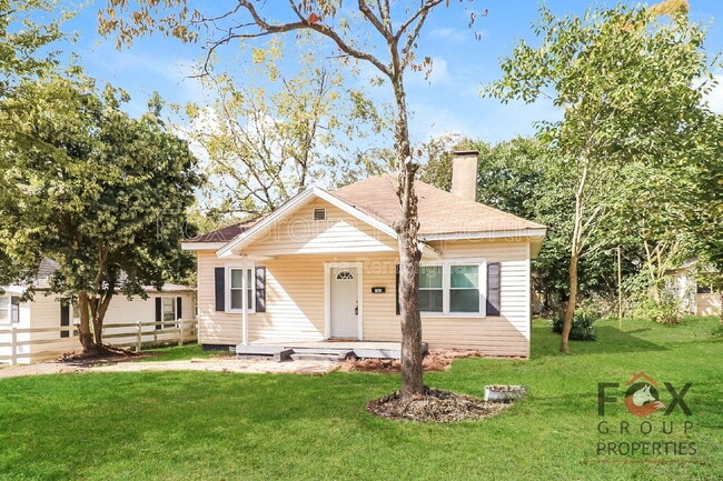 Photo - 202 Rick St House