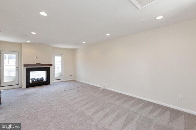 Building Photo - 803 Fair Winds Way
