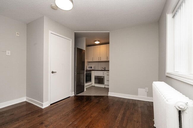 Building Photo - 56 Maitland Street