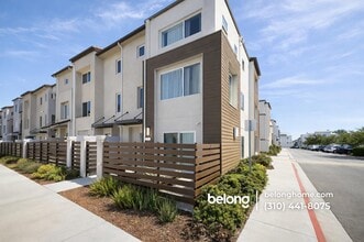 Building Photo - 14043 Royalton Ln