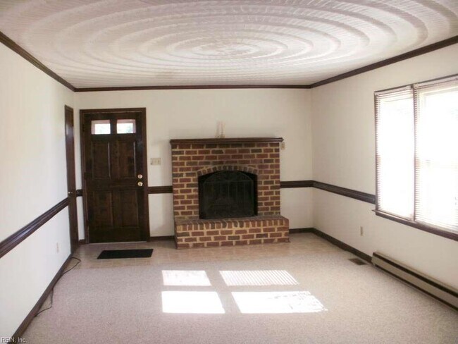 Building Photo - 844 Shillelagh Rd