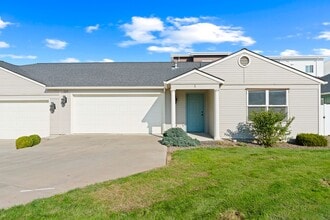 Building Photo - 117 Peach Tree Ln