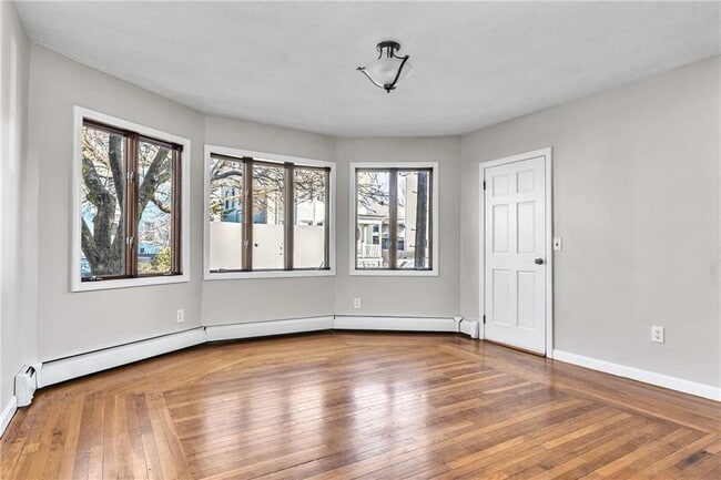 Building Photo - 27 Fremont St