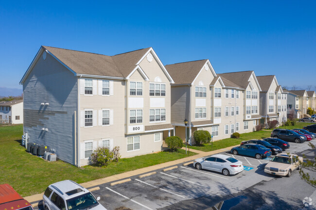 Building Photo - Willow Chase Apartments