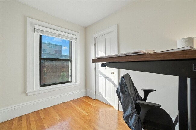Foto del edificio - 310 Shawmut Ave