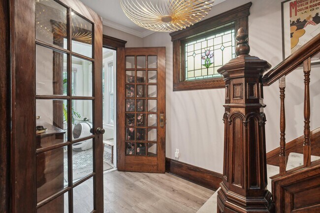 Foto del edificio - 6101 Highland Pl