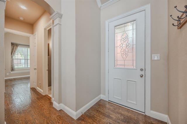 Building Photo - 2200 Stone Creek Dr