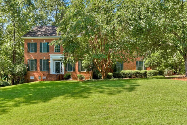 Foto del edificio - 126 Hemlock Dr