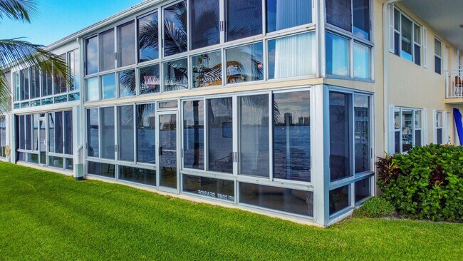 Foto del edificio - 100 Lehane Terrace