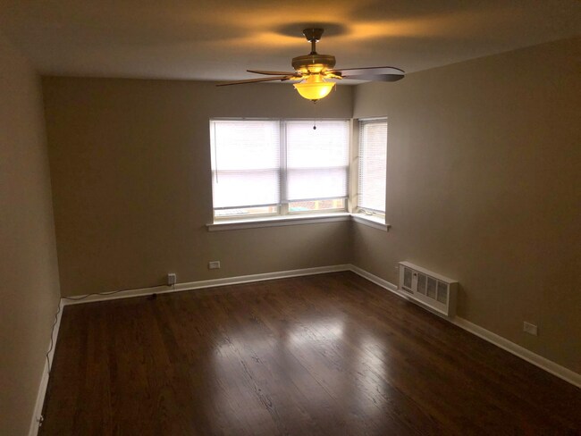 Foto del edificio - 3445 Wesley Ave
