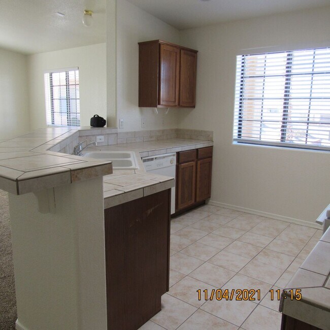 Foto del edificio - 498 Monaco Ln