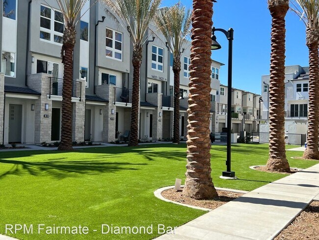 Foto del edificio - Four Levels of Modern Luxury Living in Ana...