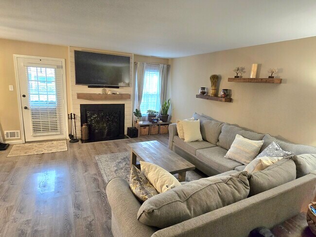 Foto del edificio - 9 Balsam Ct