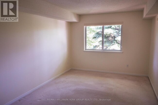 Building Photo - 143-143 Edgehill Dr