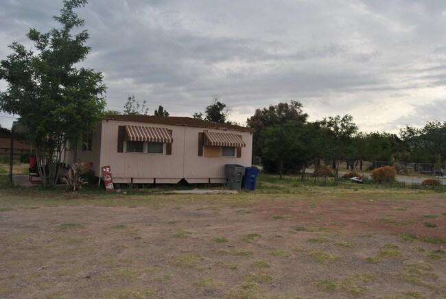 Foto del edificio - 5603 Melody Ln