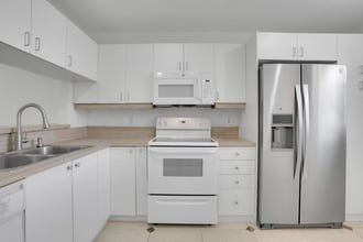 Building Photo - 315 NW 36th Ave