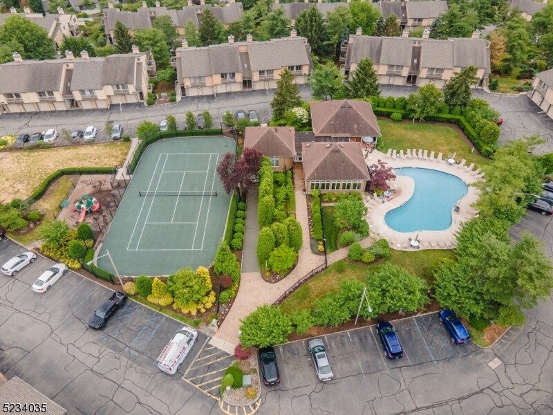 Foto principal - 8 Larkin Cir