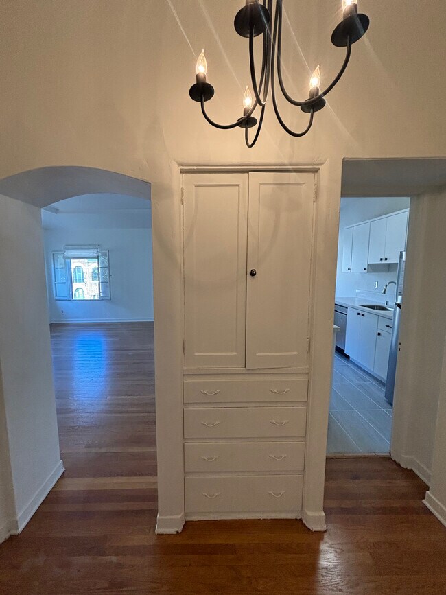 Built-ins in entry - 330 S Cochran Ave