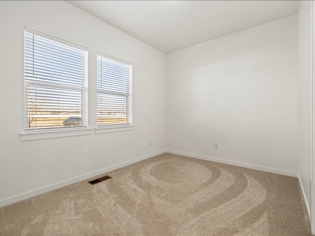 Foto del edificio - 1523 W Switchgrass Ct