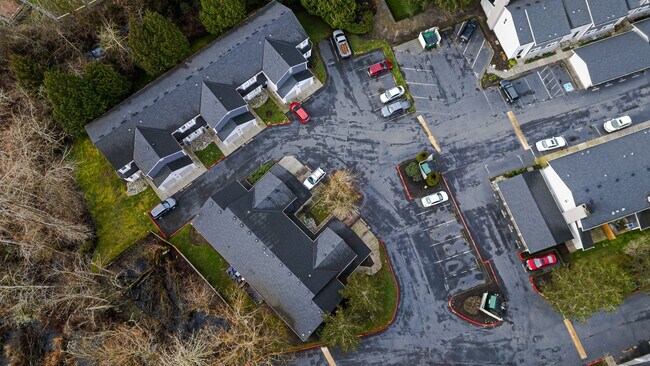 Foto del edificio - Lakeshore & Lakeview Townhomes