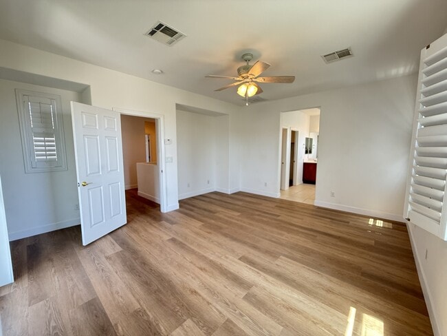 Building Photo - 11909 Menchaca Ln