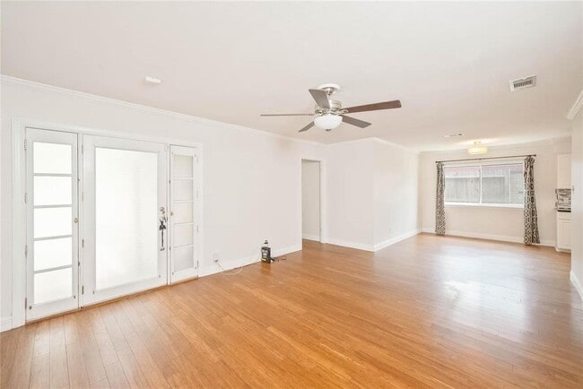 Building Photo - 10907 Overlea Dr