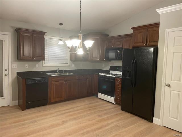Foto del edificio - 127 Homefield Lake Ct