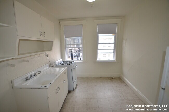 Building Photo - 1634 Commonwealth Ave