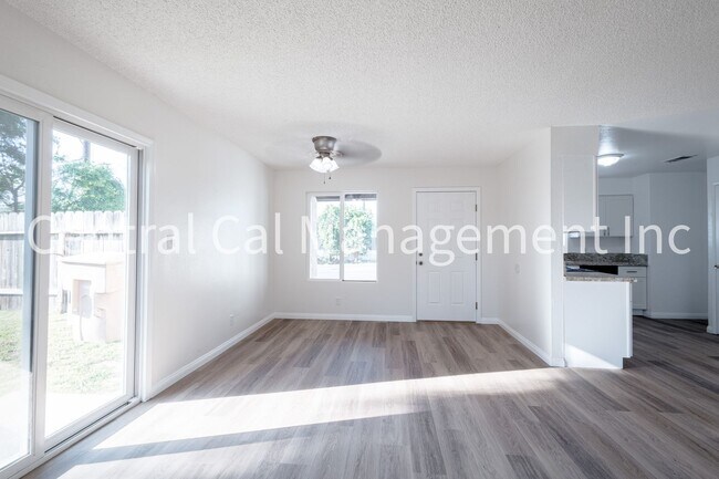 Foto del edificio - 4621 Auburn St