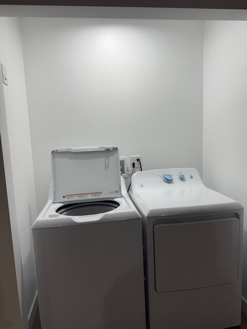 Foto del edificio - 983 Cottonwood Ct