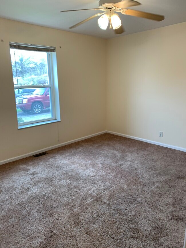 Building Photo - 2719 Mars Ln