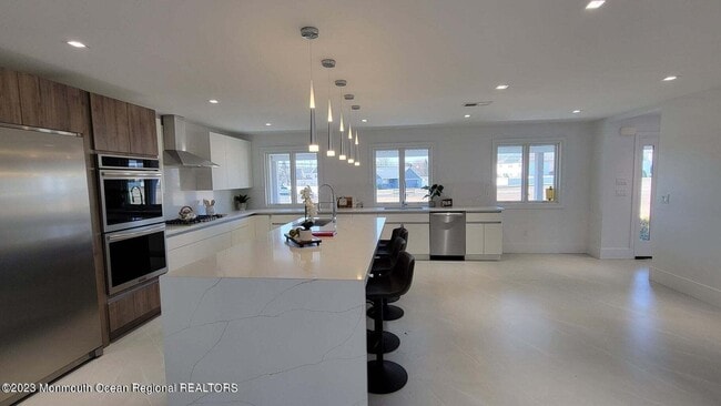 Building Photo - 171 Wall St