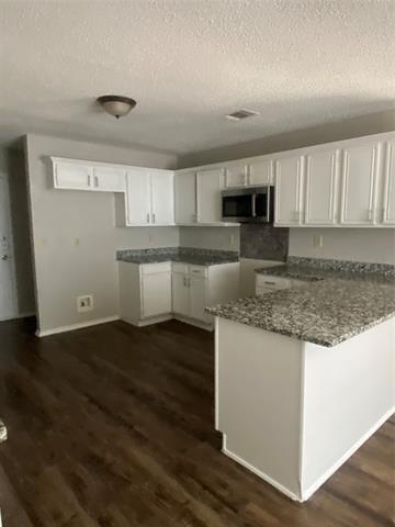 Building Photo - 825 Springfield Dr