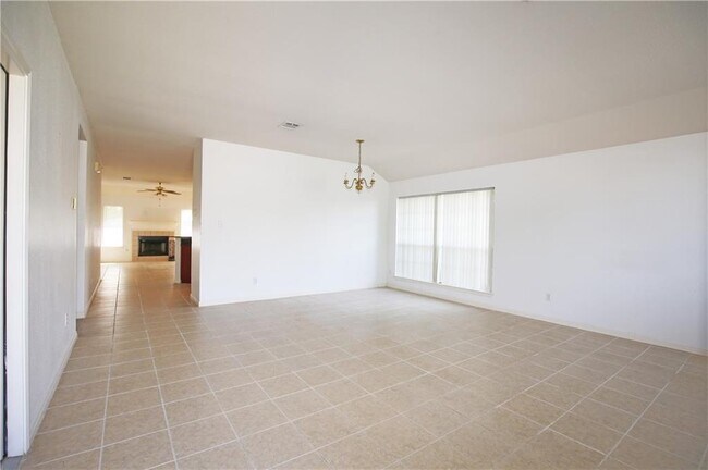 Foto del edificio - 309 Country Aire Dr