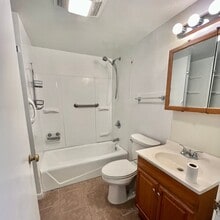 Building Photo - 118 Grove St Building Photo - 118 Grove St