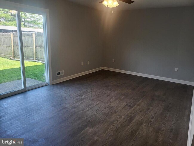 Building Photo - 36 Stephanie Dr