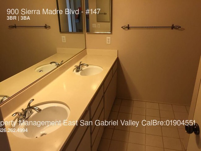 Building Photo - 900 W Sierra Madre Ave